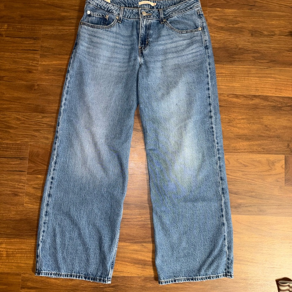 Levi’s loose low rise